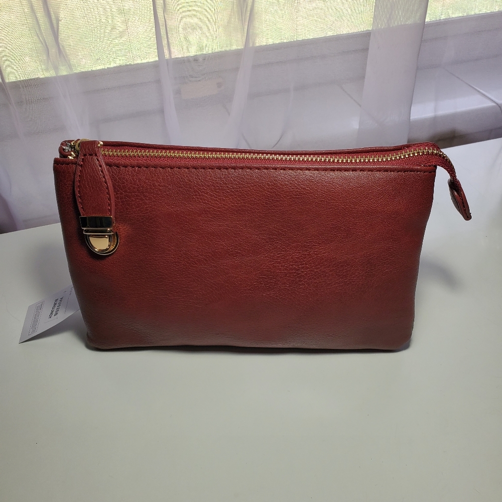 Crossbody with Extra Security Front Click Closure